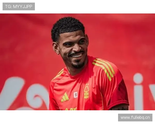 英超森林续约吉布斯-怀特