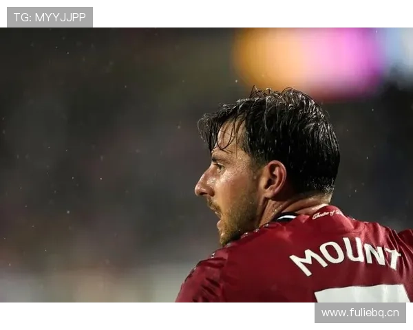 曼联看似进步了，其实还在原地打转，问题一点没少