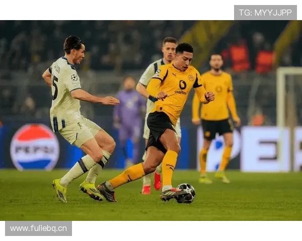 多特关键比赛表现不佳：稳定性承压，赛季走势受到制约