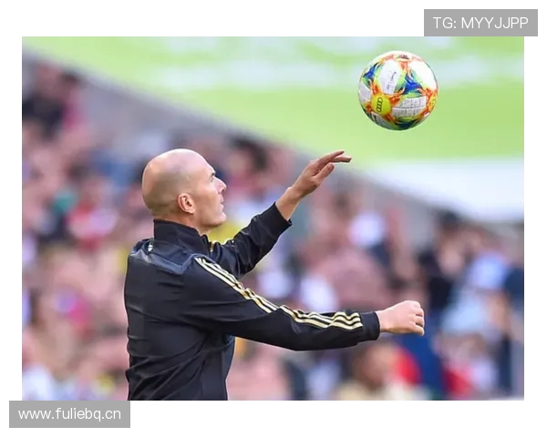 皇马强强对话中暴露短板，防守稳定性面临考验